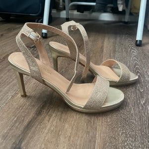 7.5 Rose gold heels